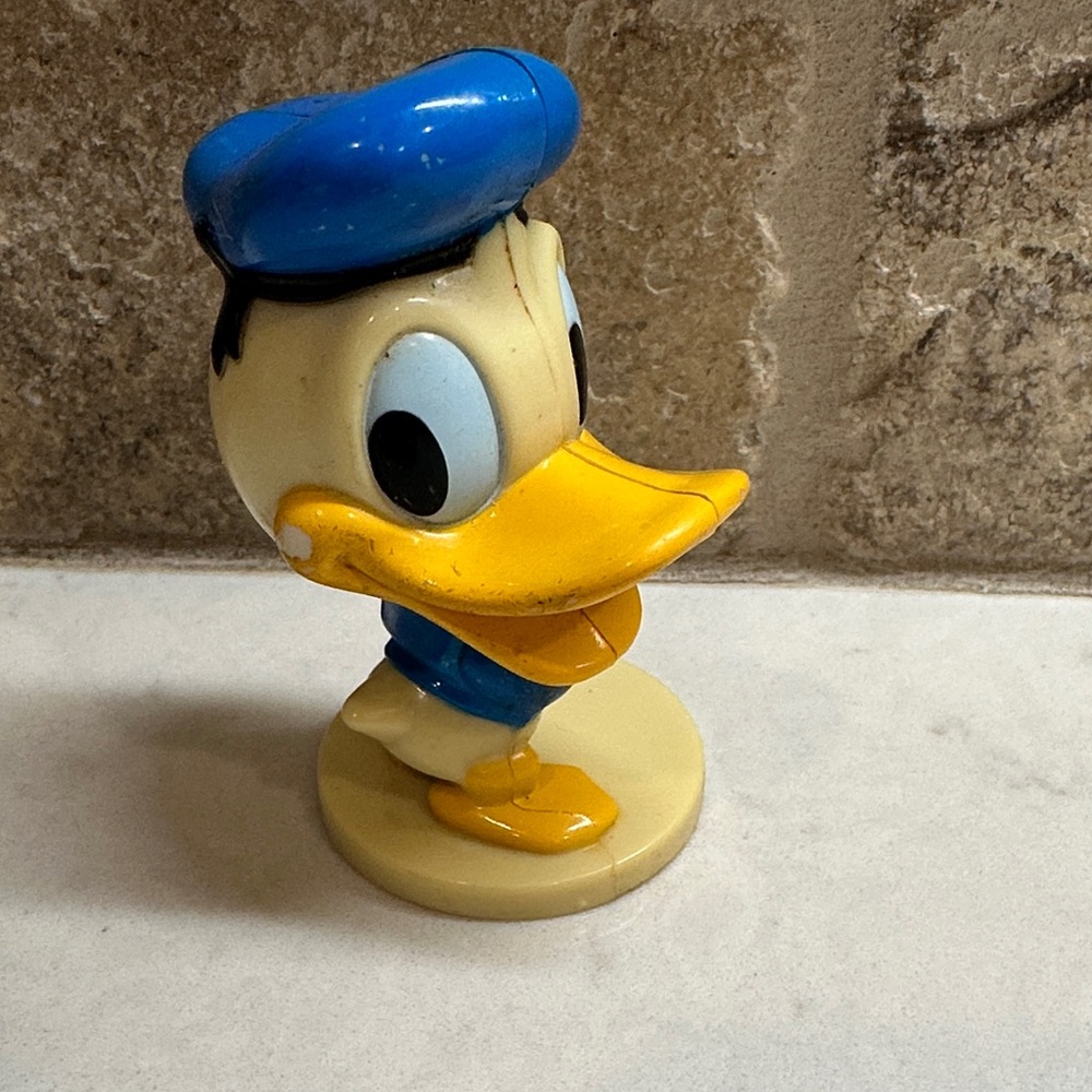Disney  Donald Duck Bobble Head Toy Figure Kelloggs Walt Disney World